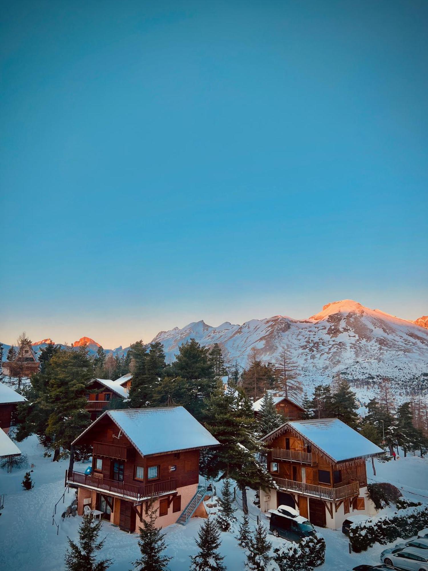 La Joue Du Loup, Aux Pieds Des Pistes Et Vue Sur Montagnes La Joue du Loup Exterior foto